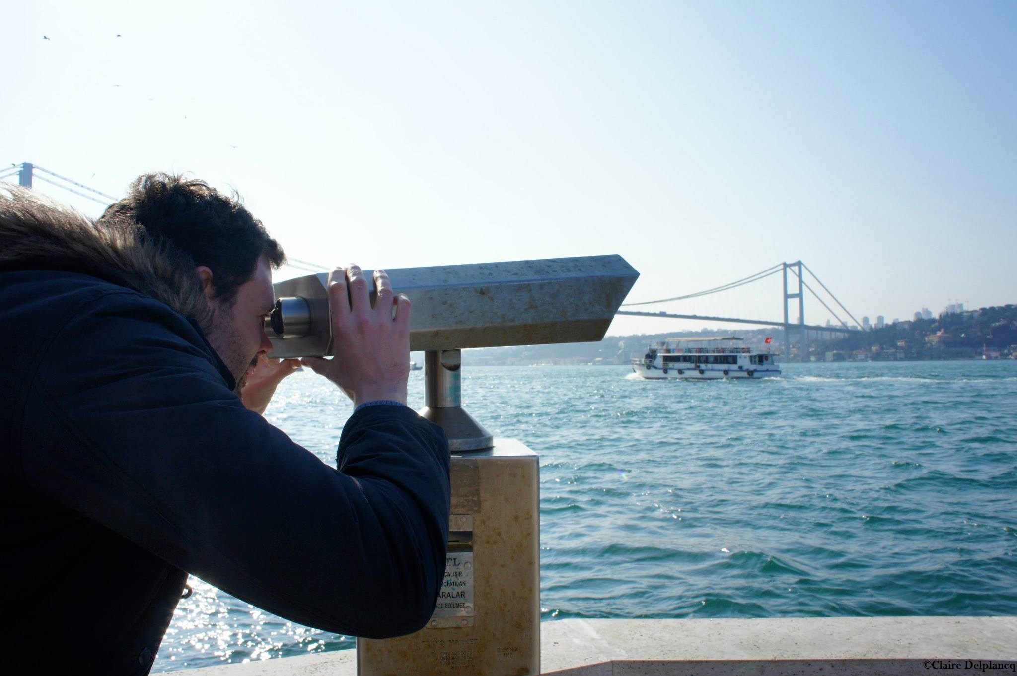 istanbul-bosphorus-binoculars