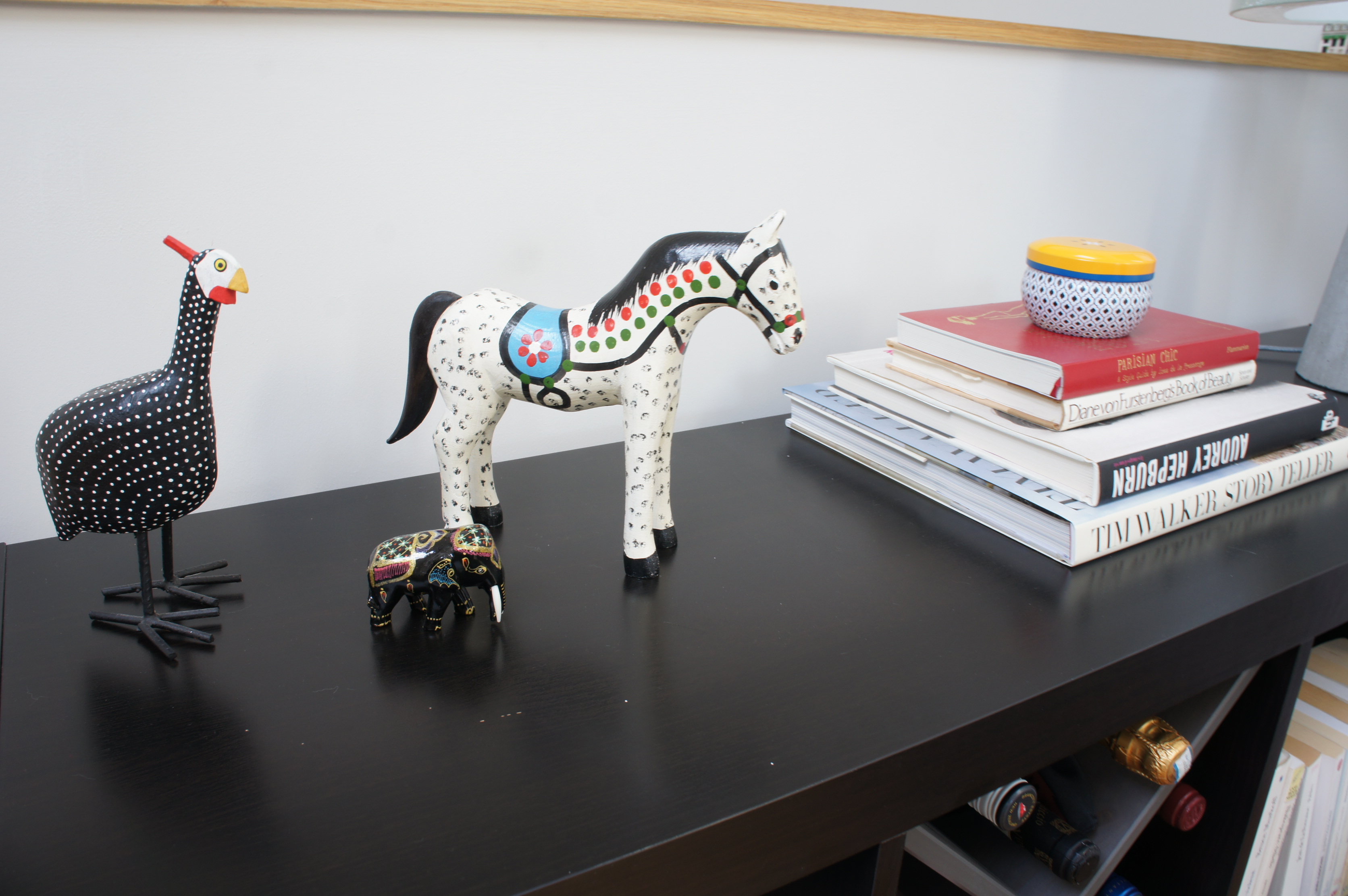 Living room reading nook interior design