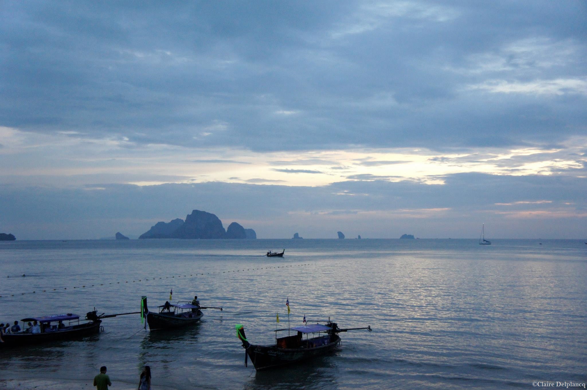 thailand-krabi-sunset-longboat