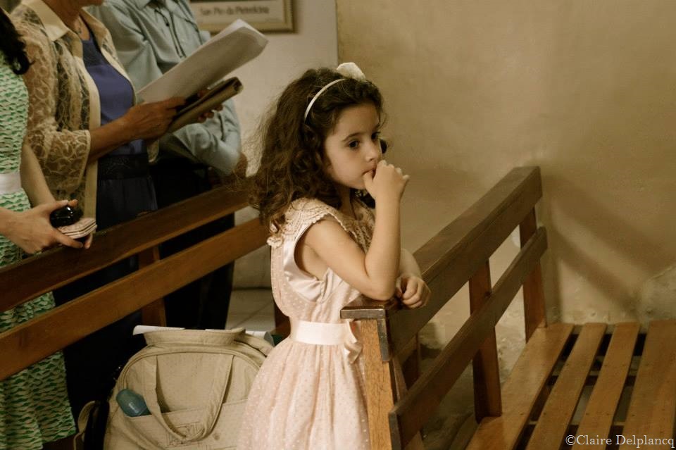 Brazil-wedding-flower-girl