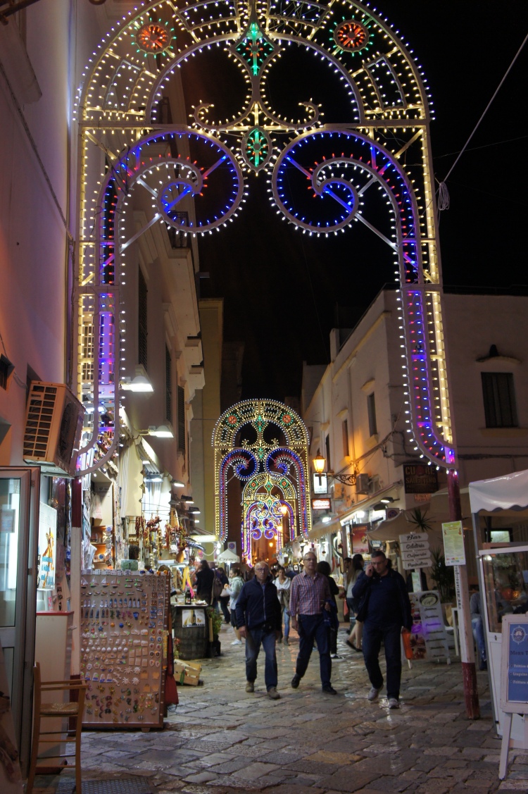 Gallipoli street lights at night