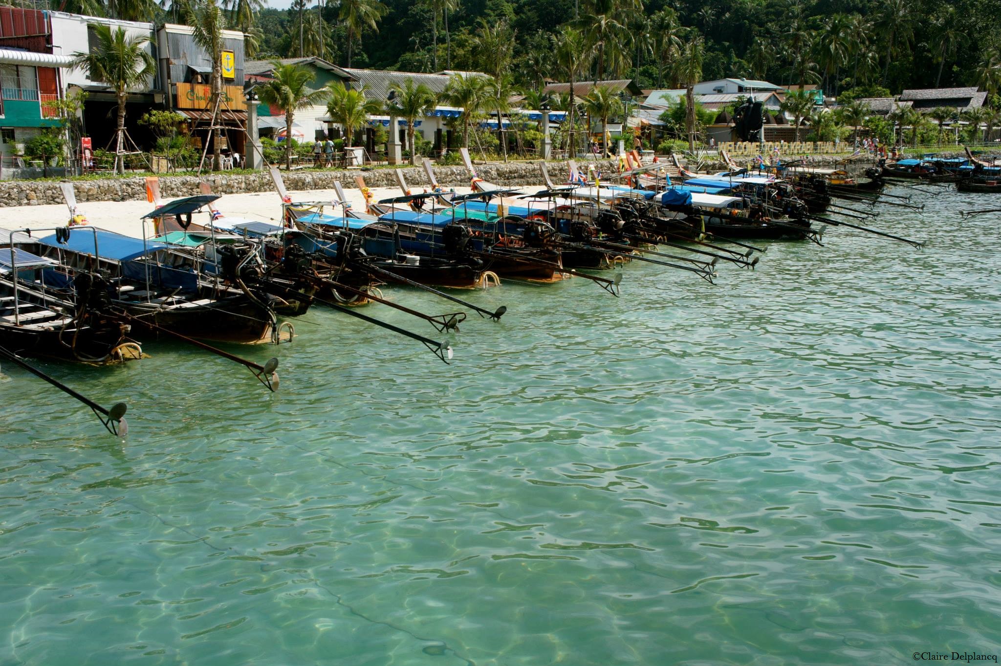 Thailand-Koh-Phi-Phi-boats