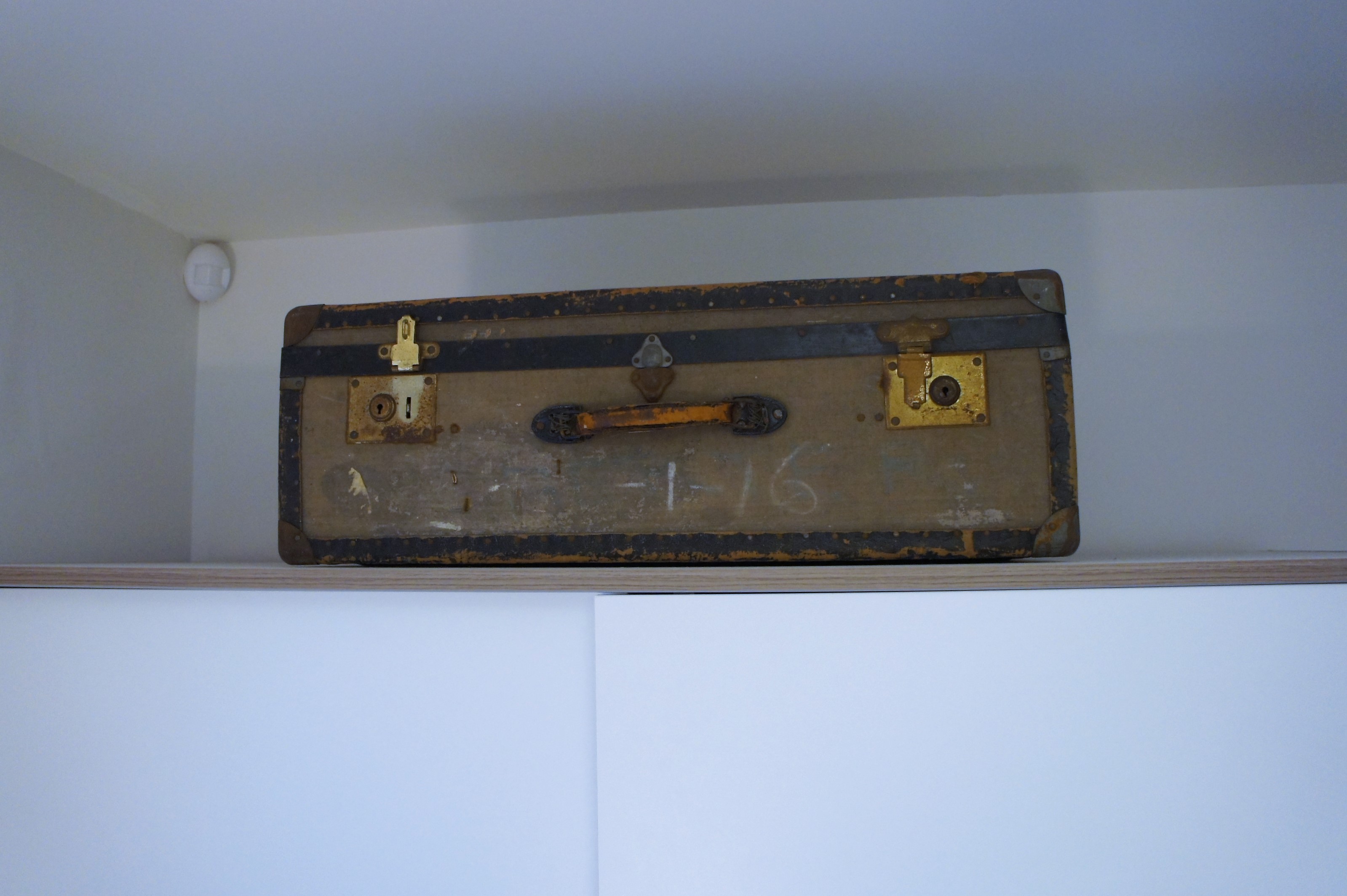 Vintage travel luggage guest bedroom interior design