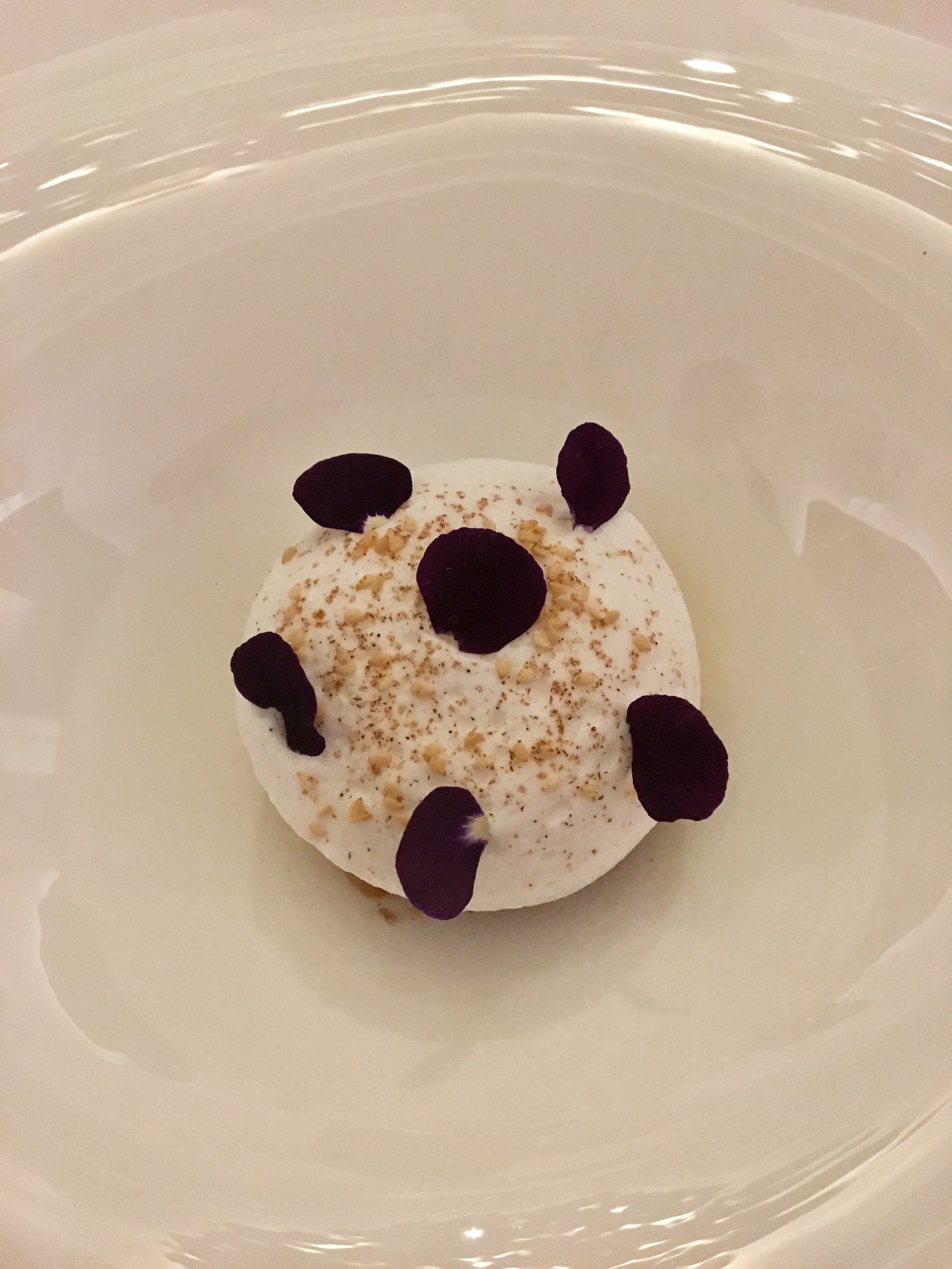 Hélène Darroze at The Connaught pineapple