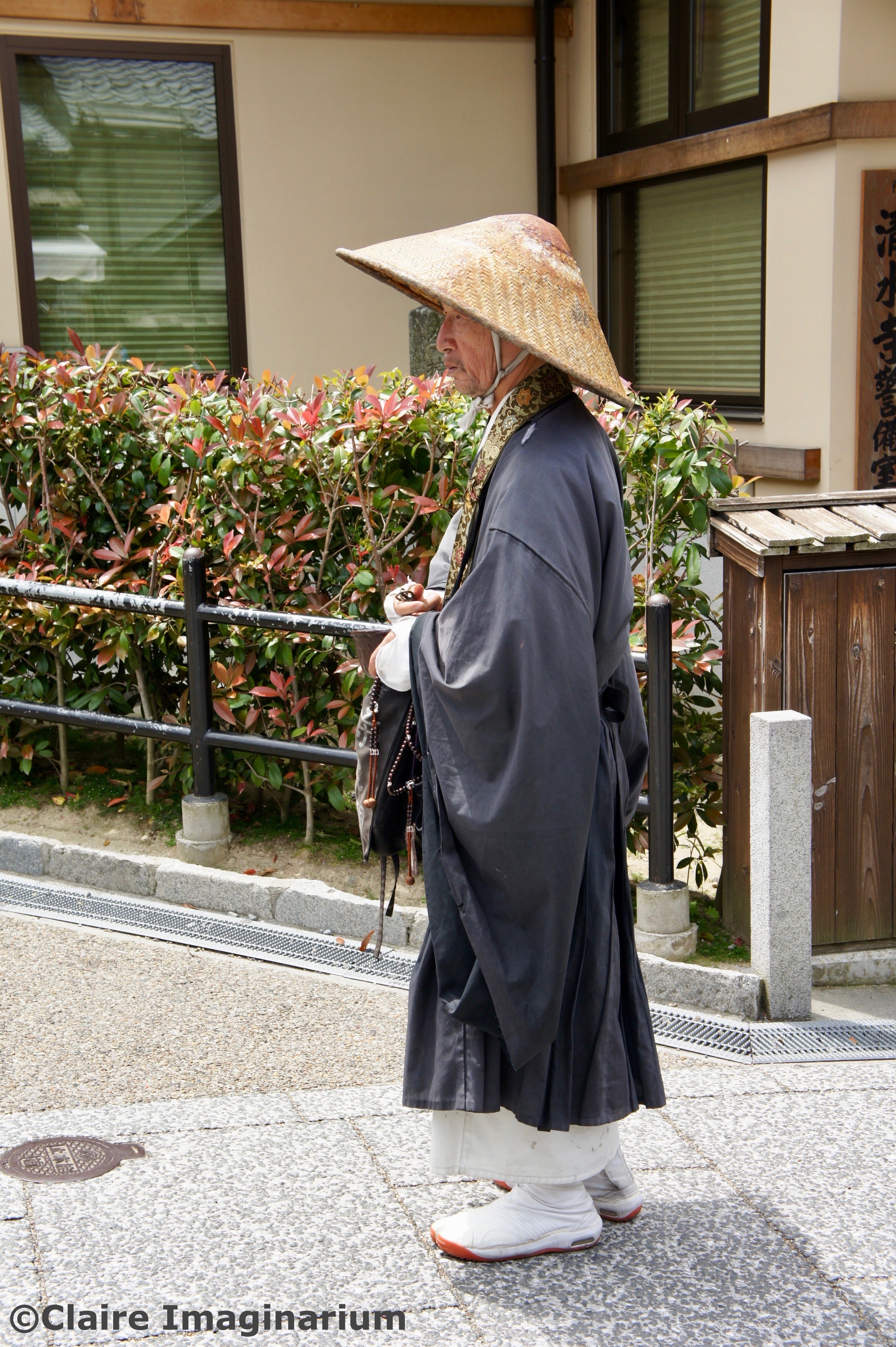 Man in traditional outfit in Kyoto