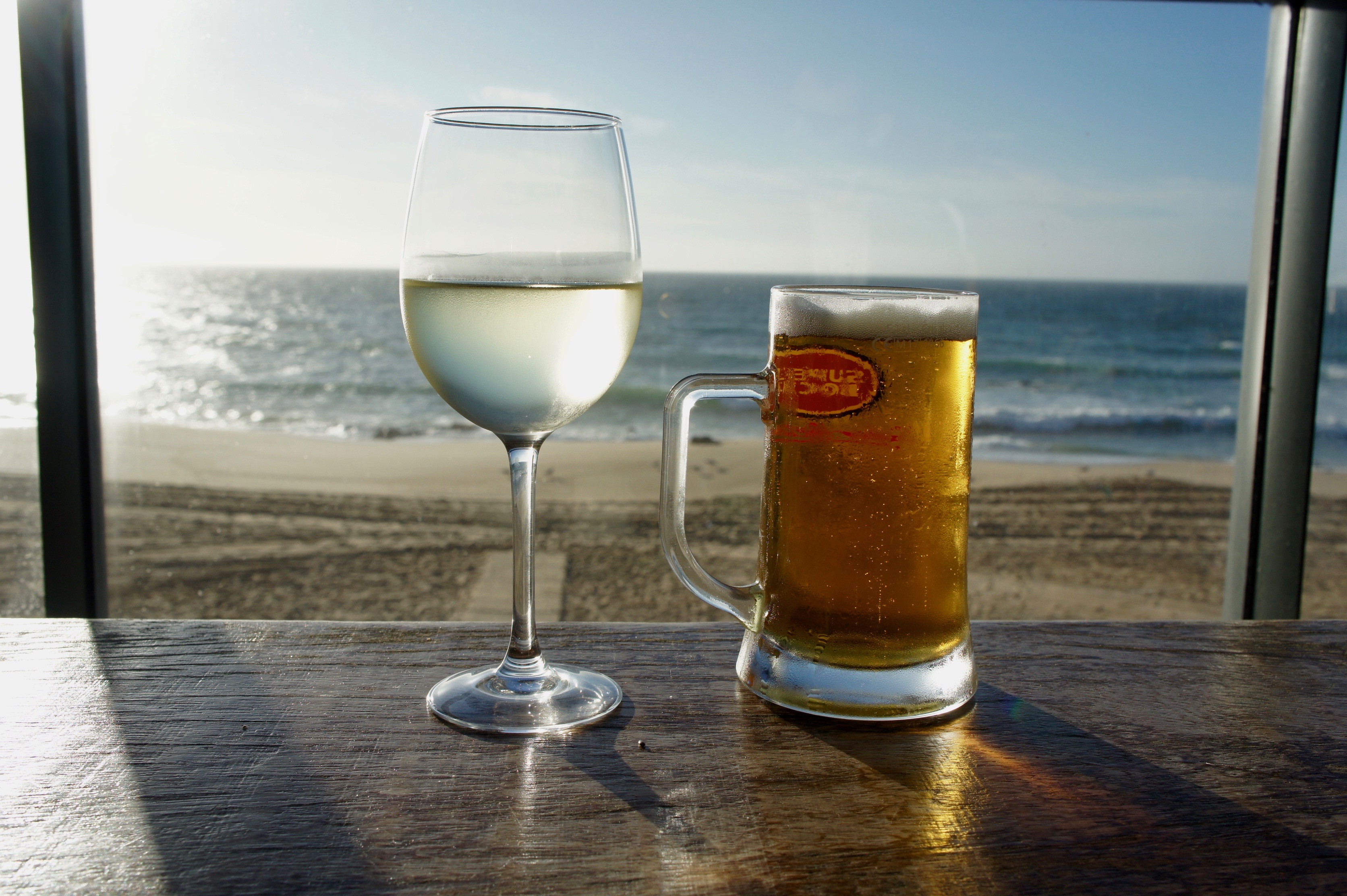 Santa Cruz beach bar