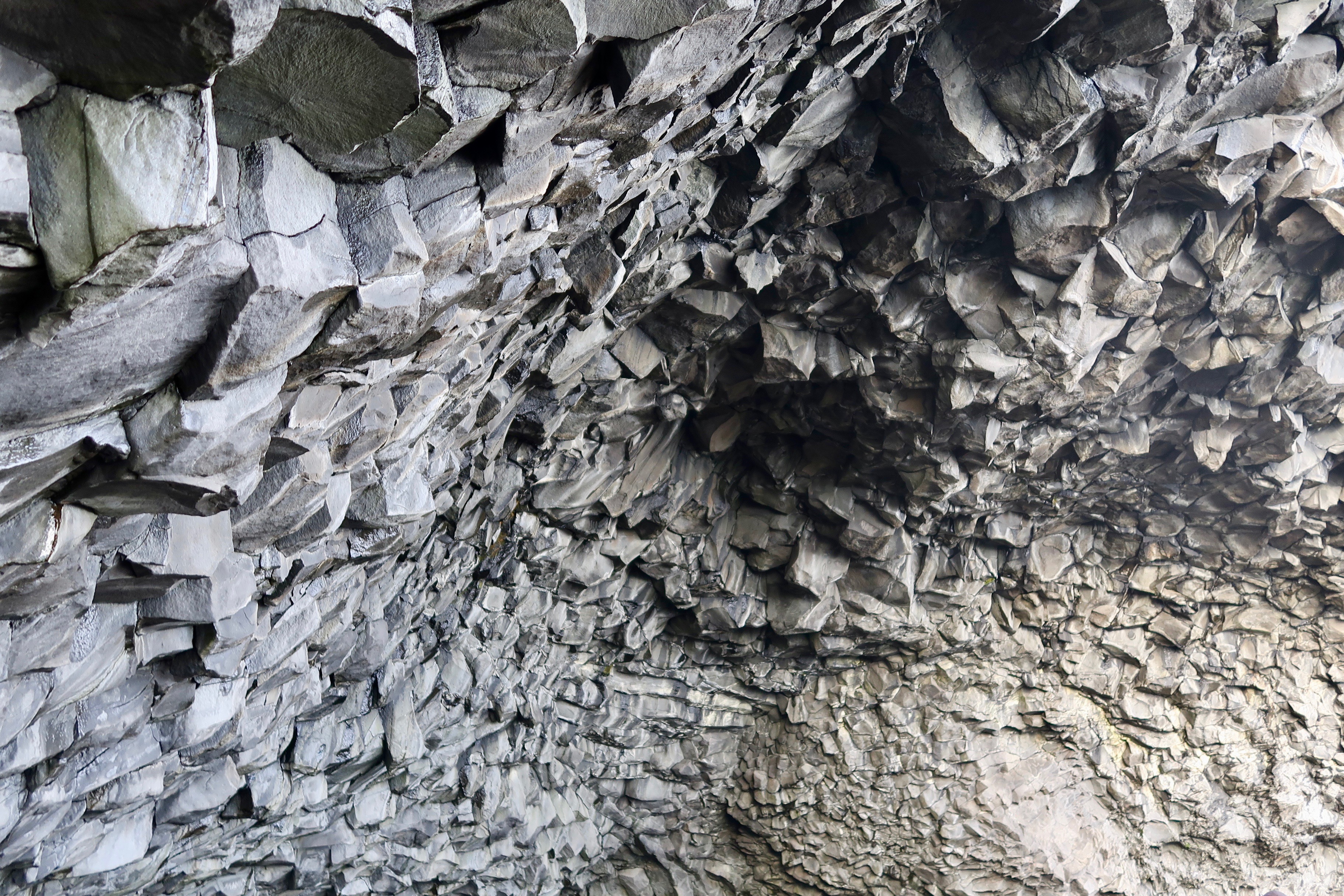 Halsanefshellir sea cave