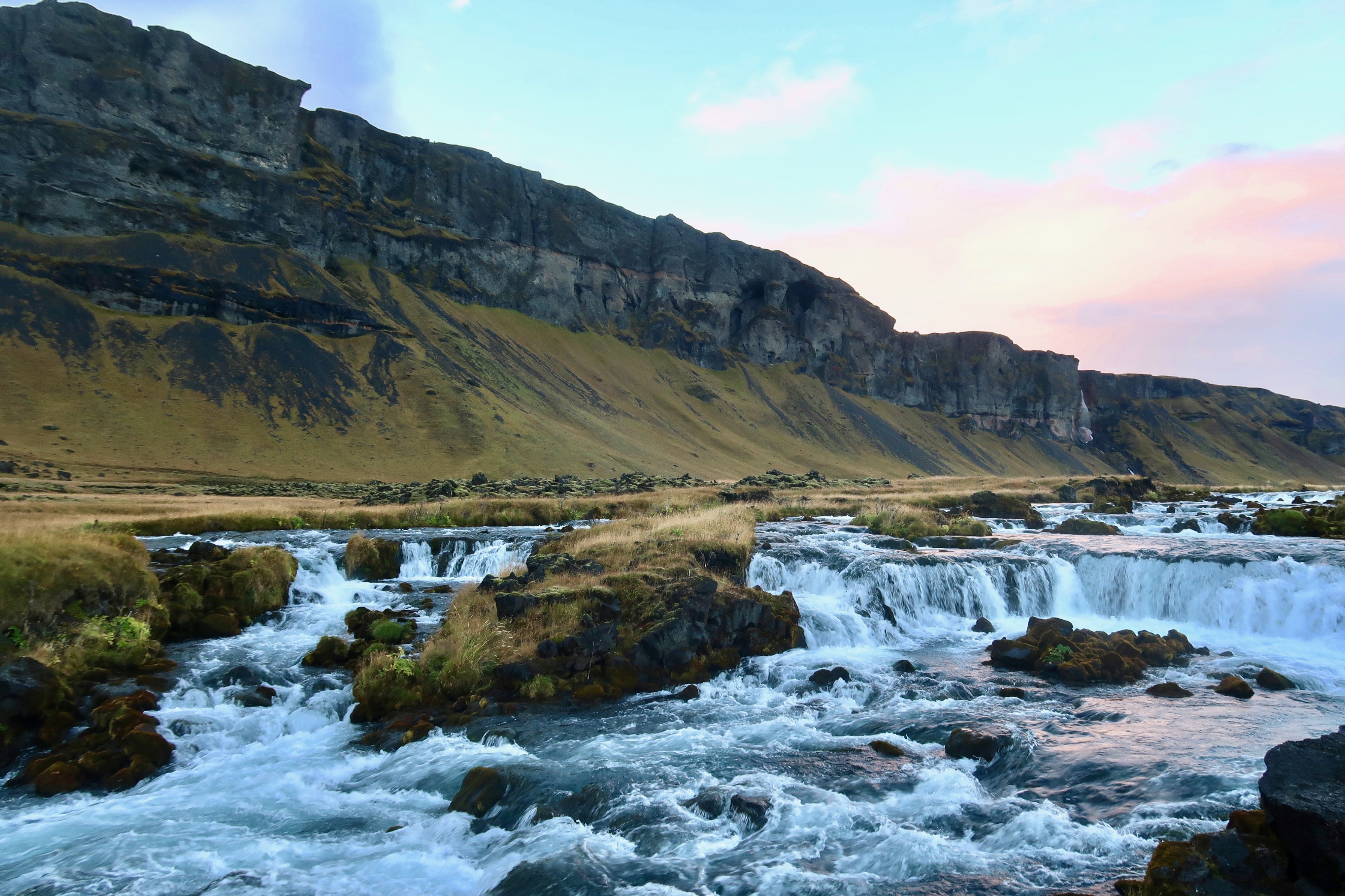Iceland south coast roadtrip waterfall