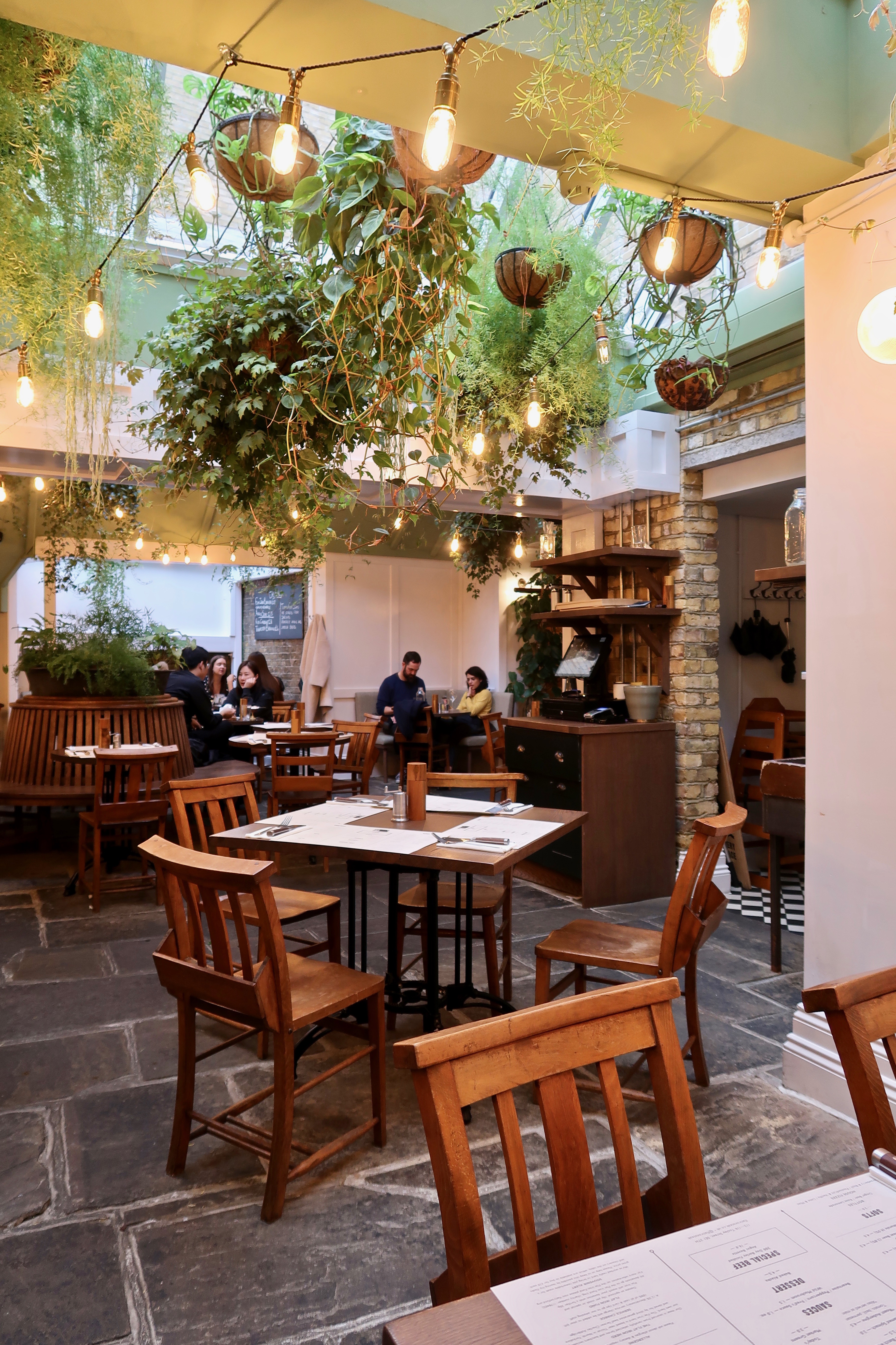 Flat Iron London Bridge